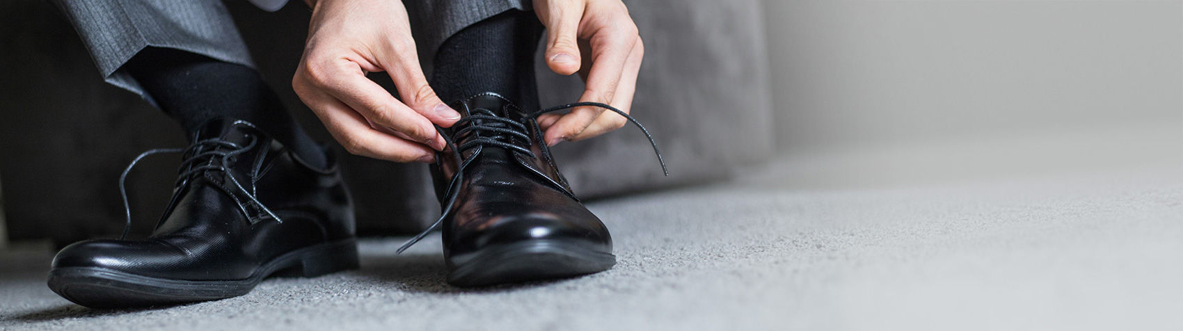 uomo-scarpe_desk.jpg