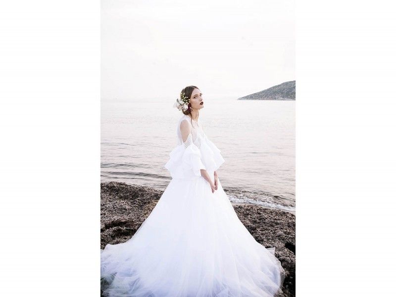 Abiti sposa 2017: Costarellos