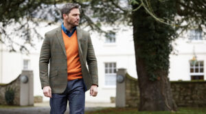 Come indossare blazer e jeans