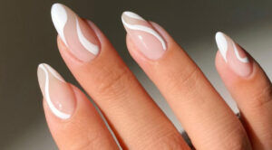 Nail art dai colori neutri