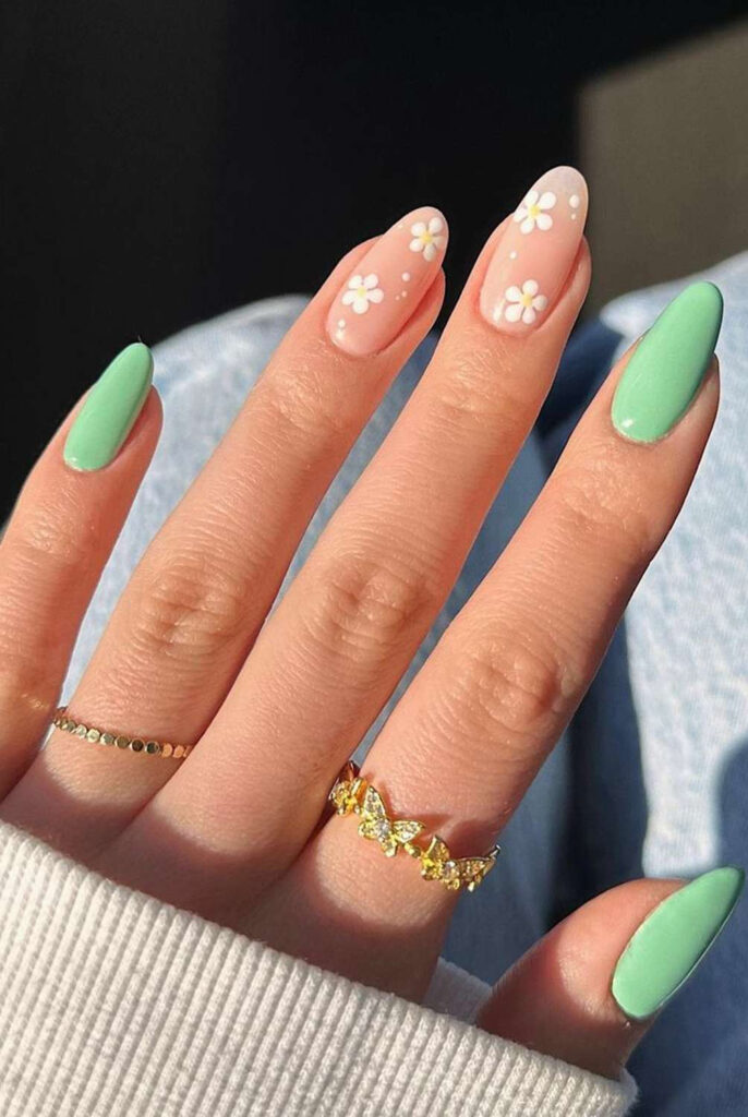 Manicure floreali
