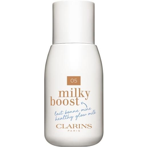Clarins milky boost fondotinta liquido, crema viso colorata illuminante 05 milky sandalwood