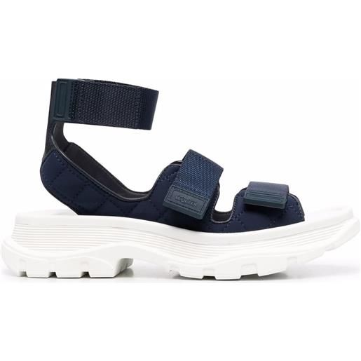 Alexander McQueen sandali con strappo - blu