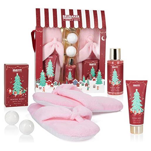 Brubaker cosmetics bagno e doccia set profumo di bacche invernali - set regalo di 6 pezzi con pantofole di peluche extra morbido rosa - set di natale per la fidanzata