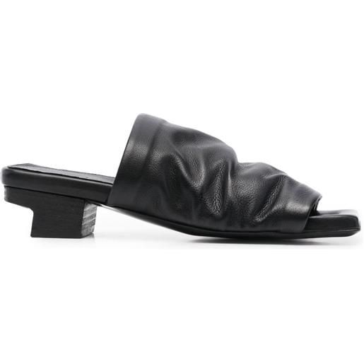 Marsèll sandali con effetto increspato - nero