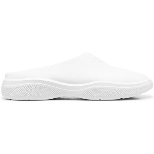 Prada sandali slides con logo goffrato - bianco