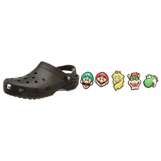 Crocs classic clog unisex, adulto sabot, zoccoli, nero (black), 42/43 eu + super mario 5 pack shoe charms, multicolor, one size