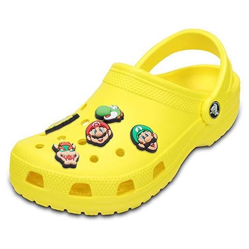 Crocs classic clog unisex, adulto sabot, zoccoli, giallo (lemon_7c1), 42/43 eu + super mario 5 pack shoe charms, multicolor, one size