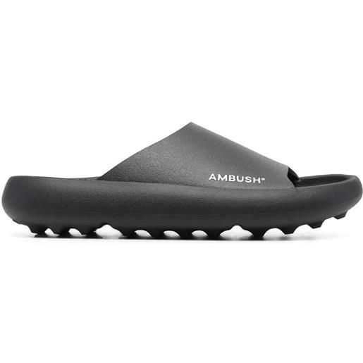 AMBUSH sandali slides con stampa - nero