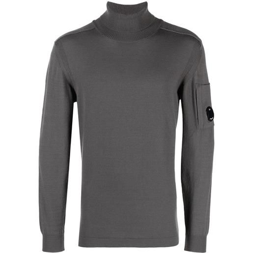 C.P. Company maglione a collo alto con applicazione - grigio