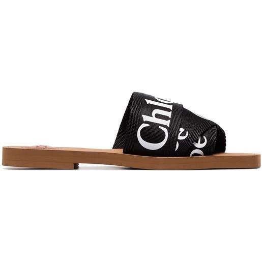 Chloé sandali slides woody con stampa - nero
