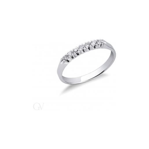 Gioielli di Valenza anello veretta a 7 pietre in oro bianco 18k con diamanti ct. 0,15