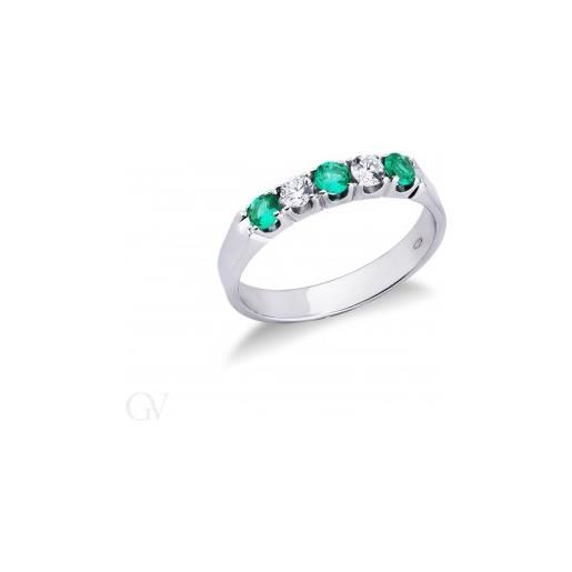 Gioielli di Valenza anello veretta a 5 pietre in oro bianco 18k con diamanti e tre smeraldi. 