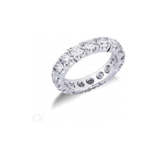 Gioielli di Valenza anello eternity a griffe diamantato in oro bianco 18k con diamanti