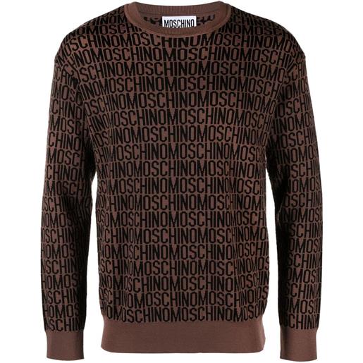 Moschino maglione girocollo con monogramma jacquard - marrone