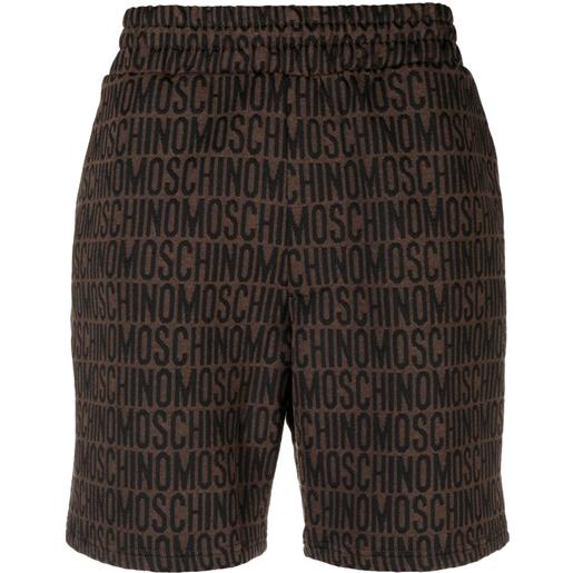 Moschino shorts sportivi con stampa monogramma - marrone