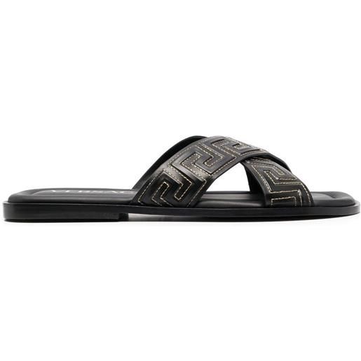 Versace sandali slides greca in pelle - nero