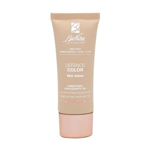 Bionike defence color - fondotinta mat velvet opacizzante 12h, effetto matte spf 15, per pelli miste e grasse, minimizza pori e imperfezioni, uniforma l'incarnato, dona una pelle vellutata, 30 ml