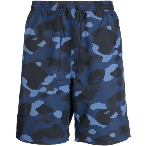 A BATHING APE® shorts con stampa camouflage - blu