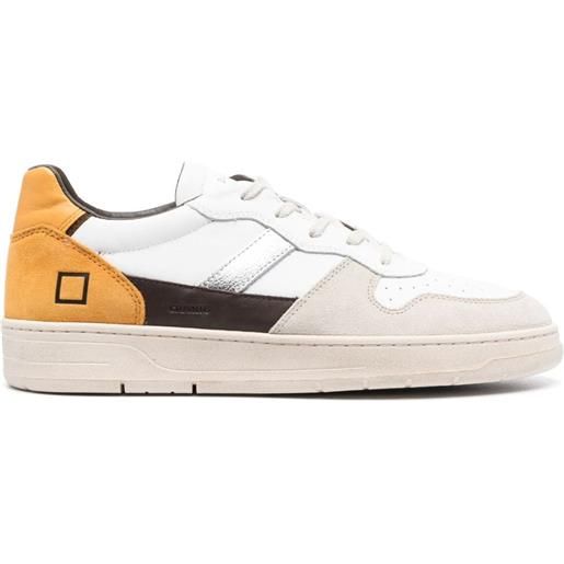 D.A.T.E. sneakers court 2.0 con logo goffrato - bianco
