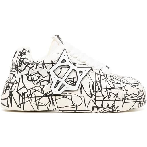 NAKED WOLFE sneakers kosa scribble con stampa graffiti - bianco