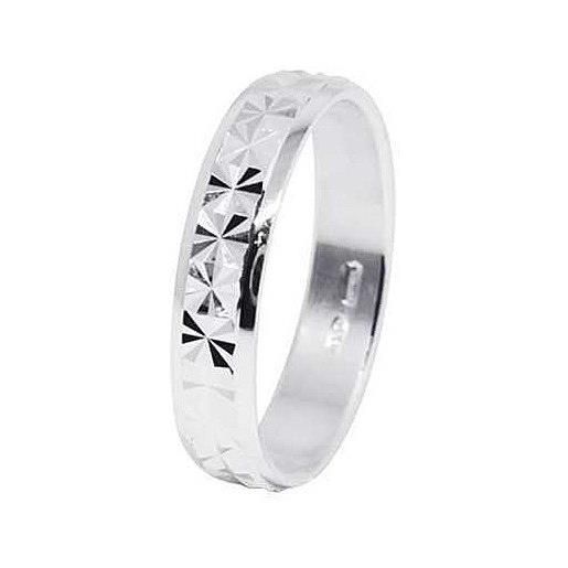 Boccadamo anello fedina da donna collezione afrodite. Modello in argento con superficie diamantata di spessore mm 4,15 e misura 12. La referenza è fd007-12