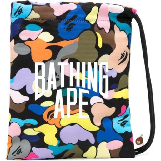 A BATHING APE® clutch con stampa astratta - multicolore