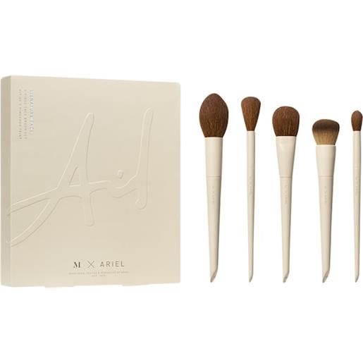 Morphe pennello set-di-pennelli-per-il-visom x ariel. Signature 5-piece face brush set setting & bronzing brush + cream contour brush + foundation brush + precision setting brush + blush brush 1 stk. (62,95 € / 1 pz. )