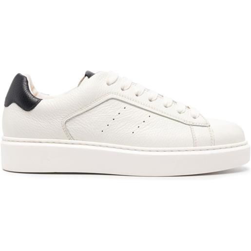 Doucal's tumbled leather sneakers - bianco