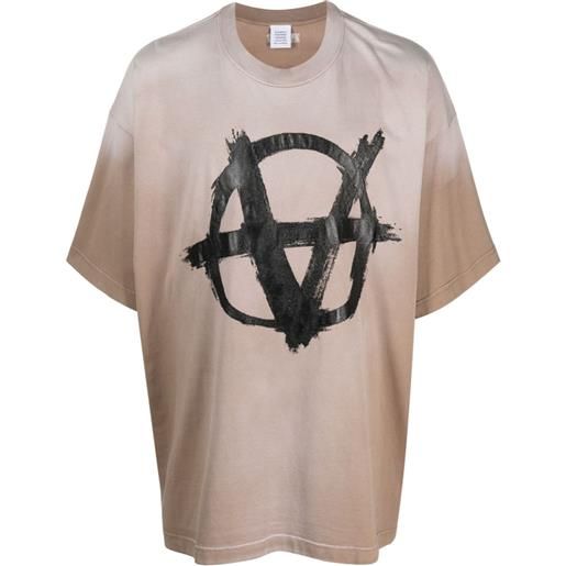 VETEMENTS t-shirt reverse anarchy - marrone