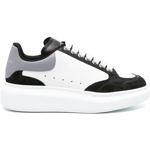 Alexander McQueen sneakers oversize con design color-block - bianco