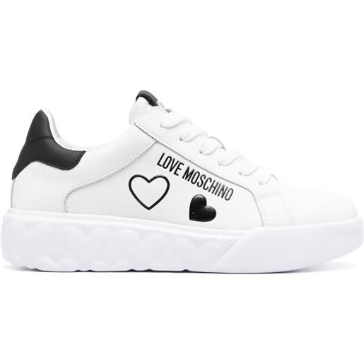 Love Moschino sneakers con stampa in finta pelle - bianco