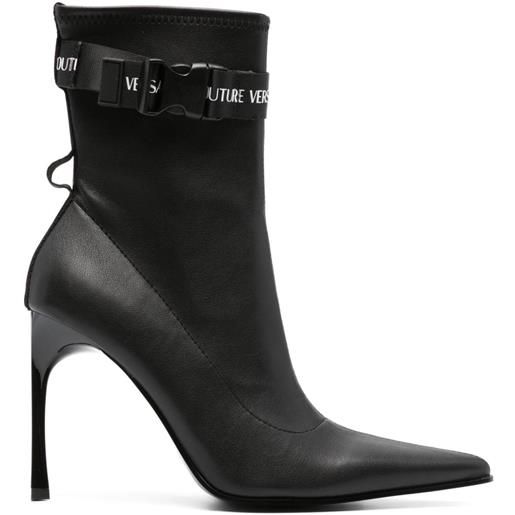 Versace Jeans Couture stivaletti con logo - nero