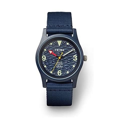 TRIWA orologio da polso classic ocean plastic watch, design minimalista, movimento al quarzo giapponese, impermeabile fino a 10 bar, dimensioni cassa: 37 mm, ocean deep blue, sportivo