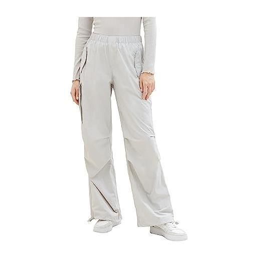 Collezione abbigliamento donna pantaloni apertura laterale