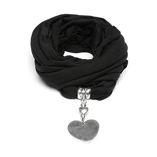Vestopazzo sciarpa gioiello in tessuto jersey nero con pendente cuore realizzata a mano in alluminio 100% riciclato. Nickel tested al18006