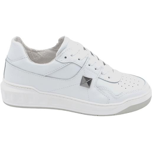 Malu Shoes scarpa sneakers bassa uomo basic vera pelle liscia bianca con borchia argento fondo in gomma ultraleggero 4,5 cm