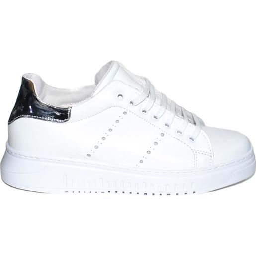 Malu Shoes sneakers bassa uomo bianca in vera pelle riporto argento dietro lacci in tinta fondo army bianco moda uomo made in italy