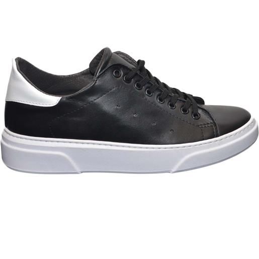 Malu Shoes scarpe uomo sneakers bassa invernale vera pelle bianco fondo nera linea basic made in italy handmade moda giovanile