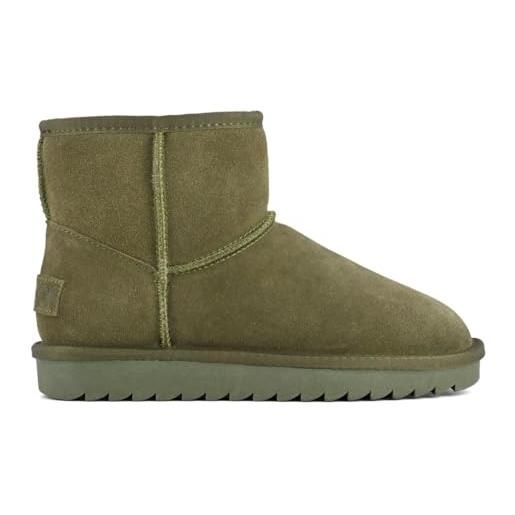 Colors of california ugg boot in suede