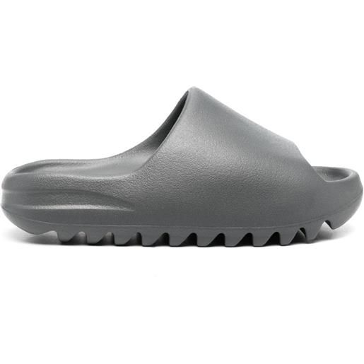 adidas Yeezy sandali slides con punta tonda - grigio