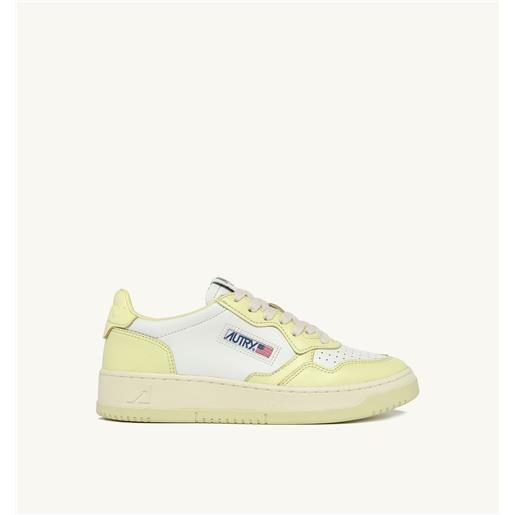 autry sneakers medalist low in pelle bicolor bianco e giallo