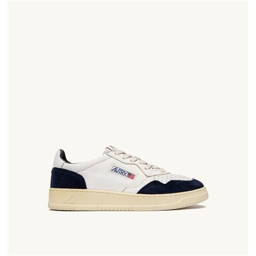 autry sneakers medalist low in pelle di capra colore bianco e suede blu