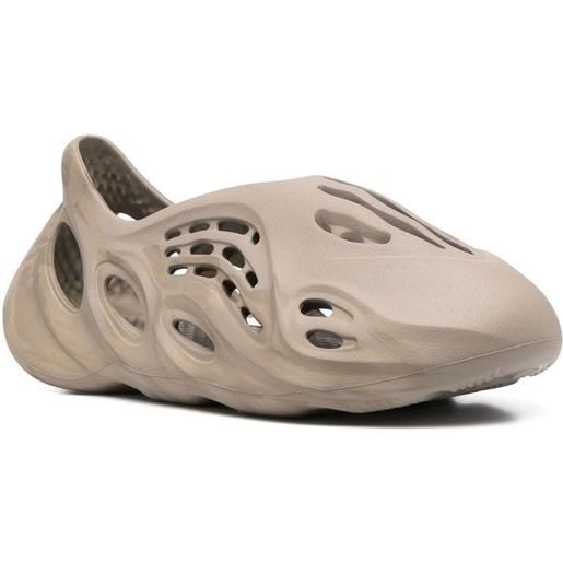 adidas Yeezy sneakers yeezy foam runner stone sage - toni neutri
