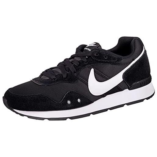 Nike venture runner, scarpe da corsa uomo, black/white-black, 45.5 eu