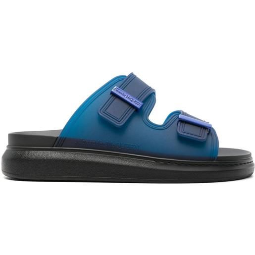Alexander McQueen sandali slides hybrid con logo goffrato - blu