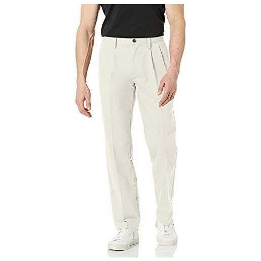 Amazon Essentials pantaloni chino plissettati dal taglio classico e resistenti alle pieghe (disponibili nelle taglie big & tall) uomo, nero, 30w / 28l