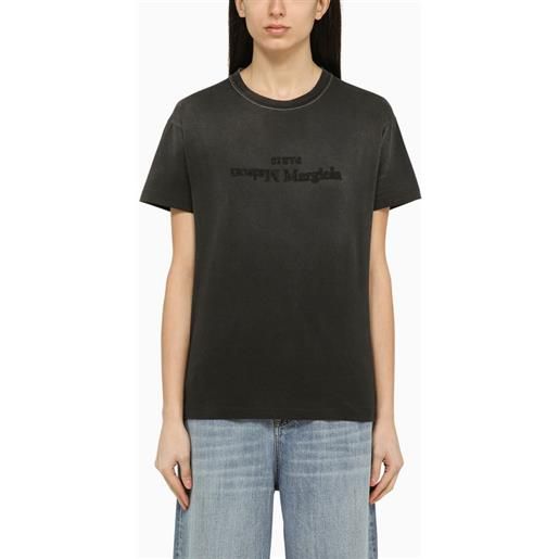 Maison Margiela t-shirt nera effetto slavato in cotone con logo inverso