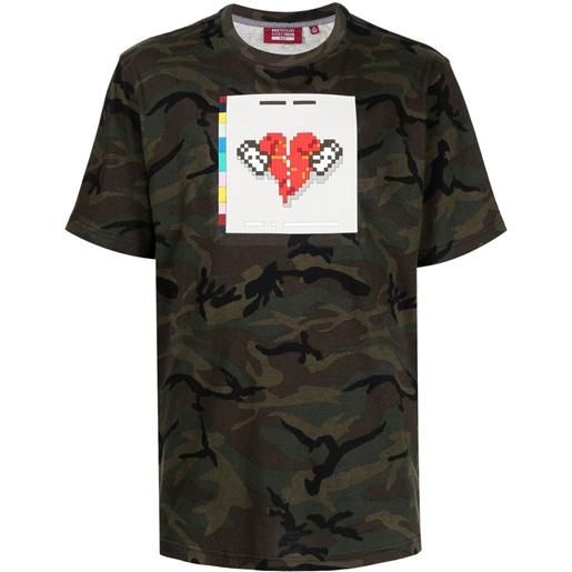 Mostly Heard Rarely Seen 8-Bit t-shirt no more heartbreak con stampa camouflage - verde