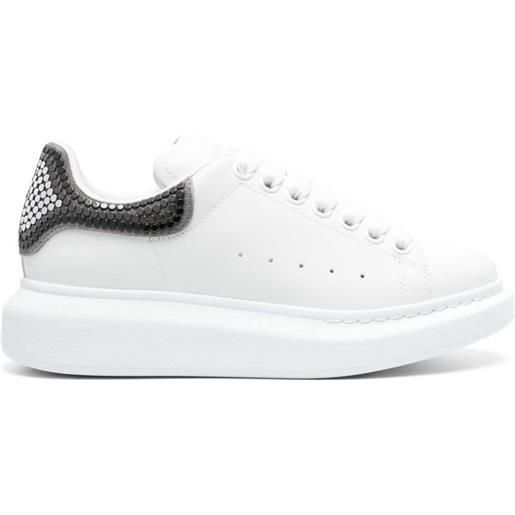 Alexander McQueen sneakers con borchie - bianco